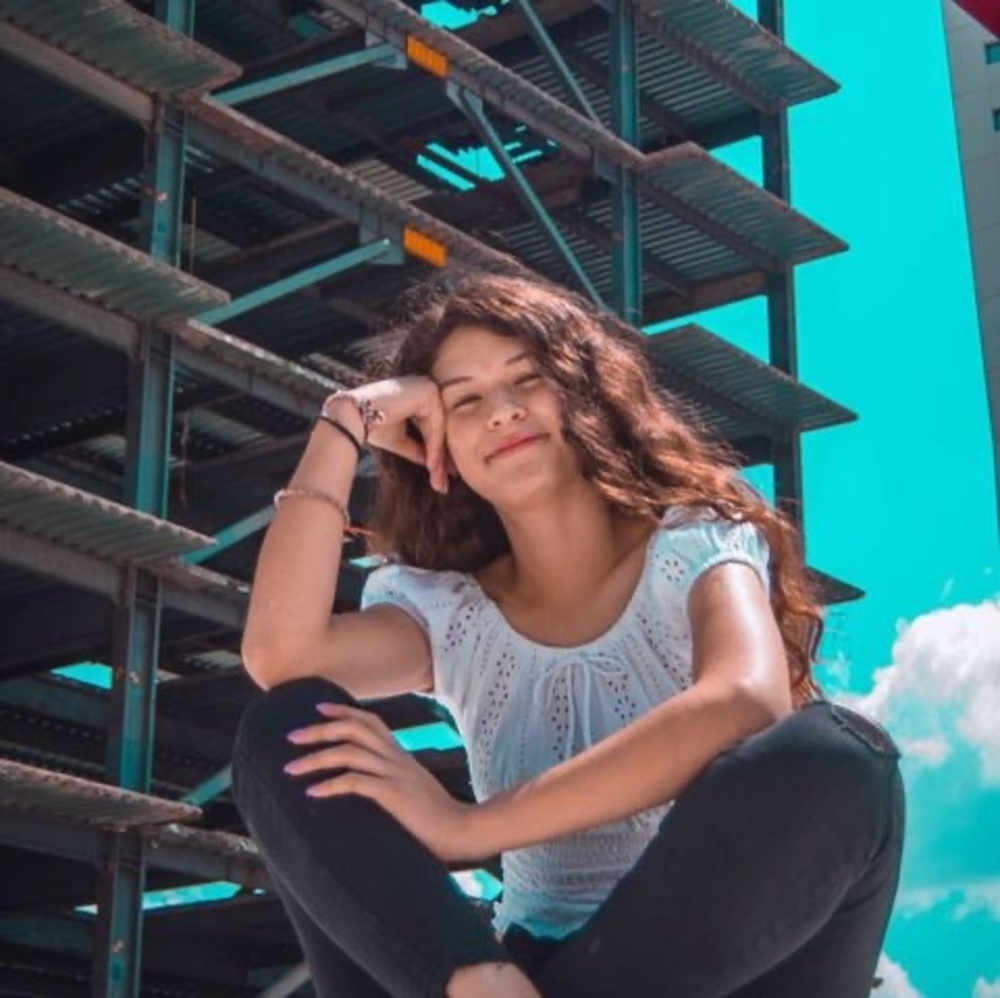 Meet your Posher, Ximena